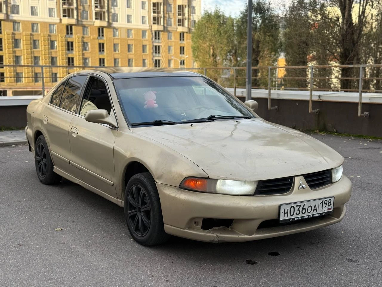MITSUBISHI GALANT