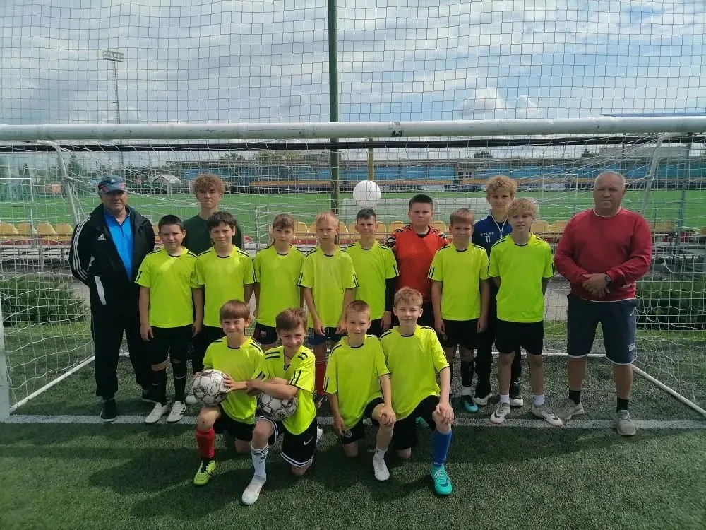 🥉🏆⚽️Бронза памяти легенды: юные футболисты Жердевского округа стали призёрами.

3-5 июня на стадио