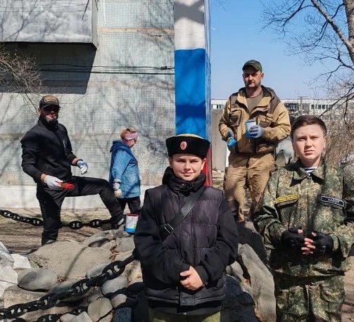В Хасанском округе начинается пора субботников  В минувшие выходные  в Славянке сотрудники администр