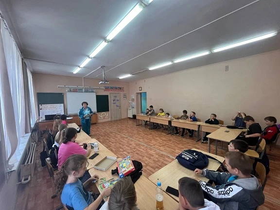 На базе нашей школы прошёл третий день пришкольного лагеря "Улыбка". День по традиции н...