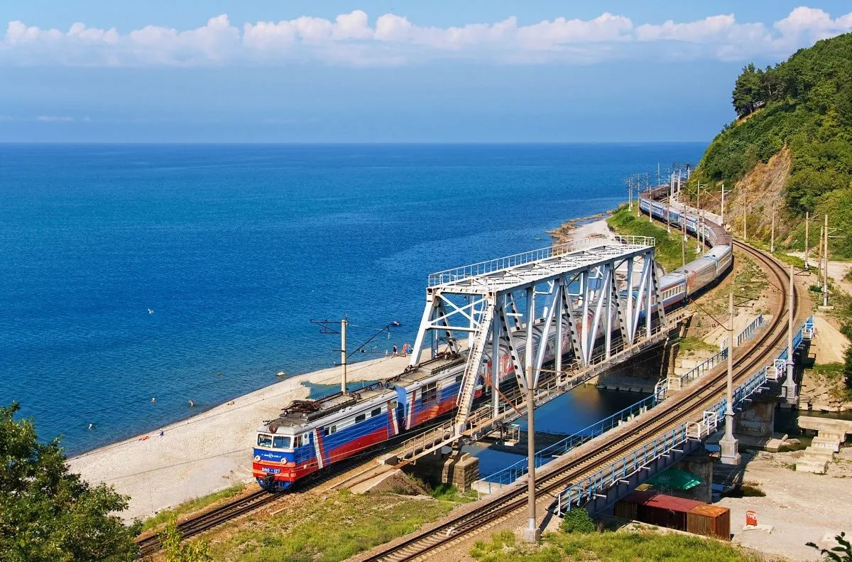 🚂🏖 Через Воронеж пустят ещё один поезд к Чёрному морю

С 30 июля запустят новый поезд из Москвы в 