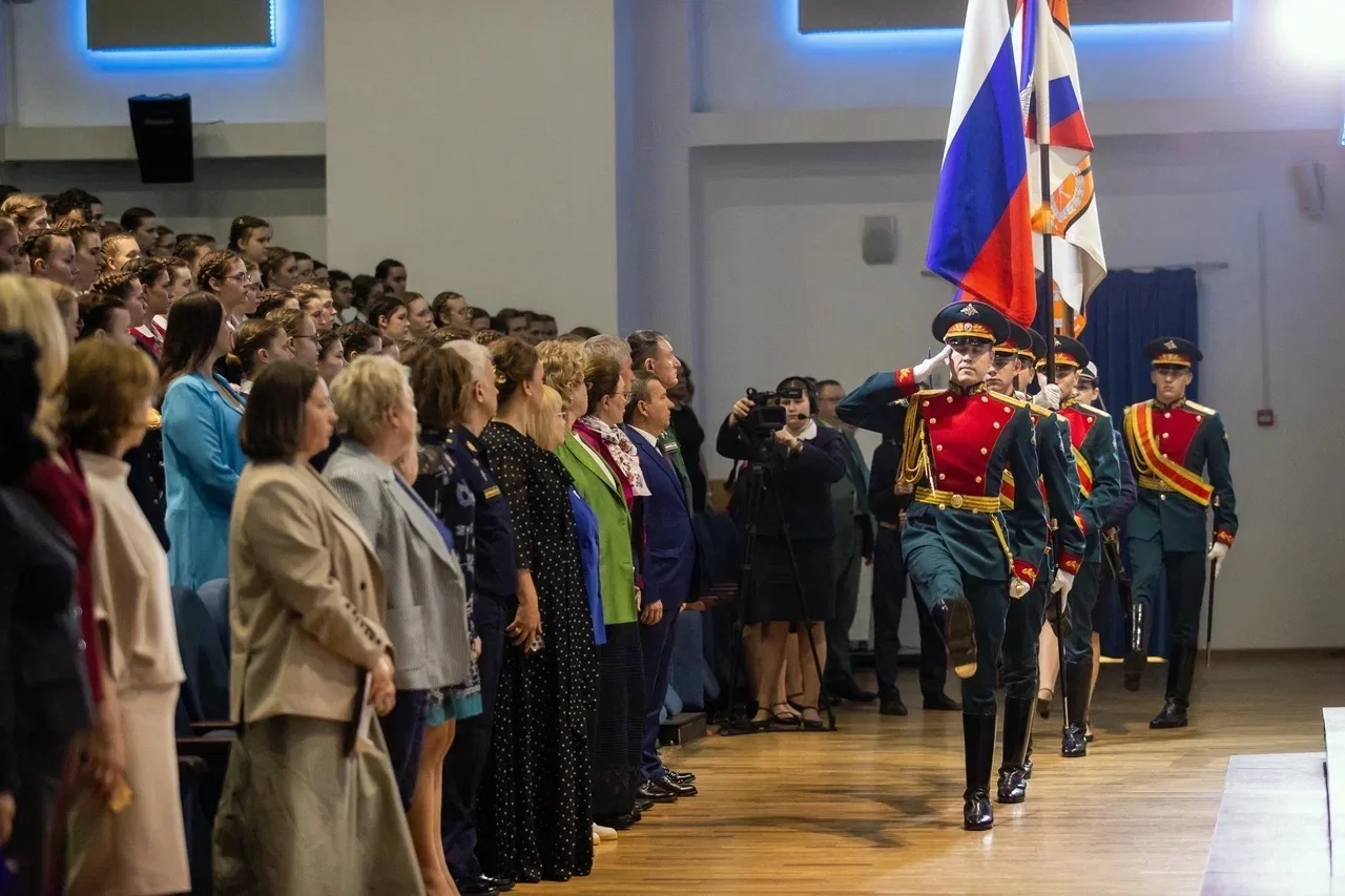 Выпускницы Московского кадетского корпуса «Пансион воспитанниц Министерства обороны Российской Федер