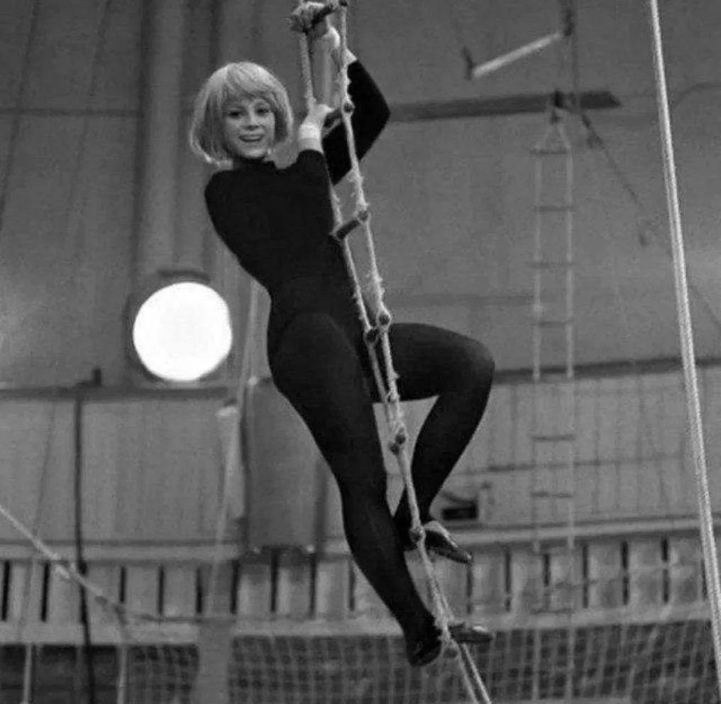 Наталья Варлей на арене цирка, 1967 г.

☭ Мы из СССР☭