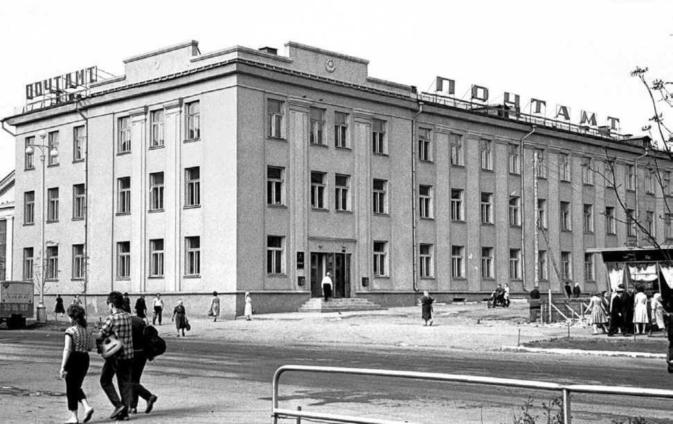 🏛 В 1962 году на углу улицы Кирова и Театрального проезда открылось новое здание пензе...