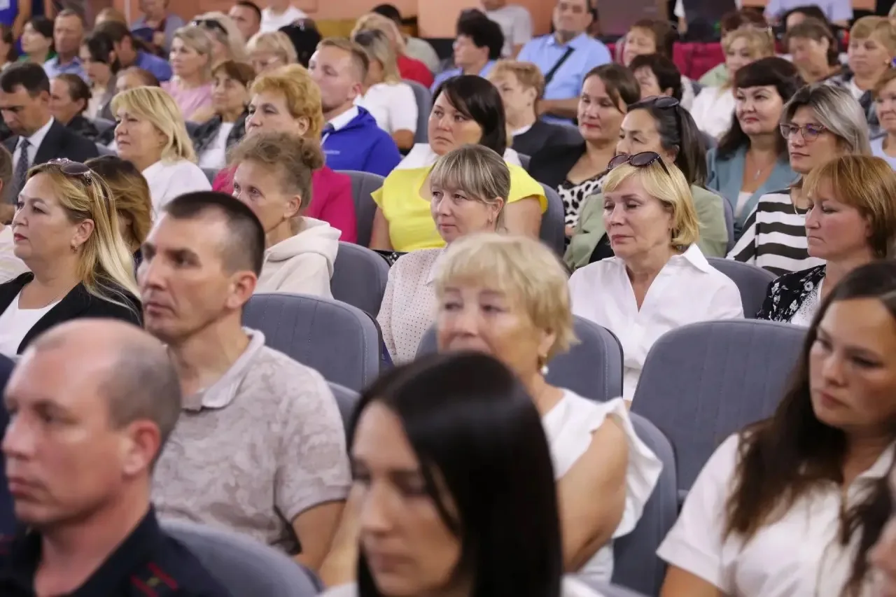 ИТОГИ НАРОДНОЙ ПРОГРАММЫ: 5 ЛЕТ РАЗВИТИЯ ЧЕБОКСАРСКОГО ОКРУГА

Ключевая особенность Народной програм