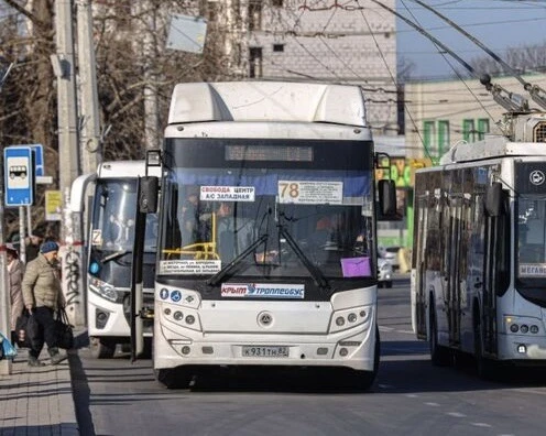 В центре Симферополя изменилась схема посадки на автобусы.