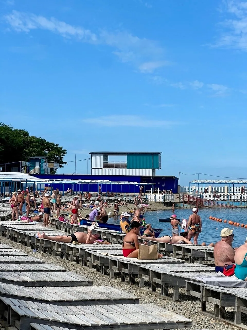 Утренняя атмосфера на пляже «Высокий берег».⛱🌊🍹

🌡Воздух +26
🌊Море + 20

Сообщает grossgalina

П