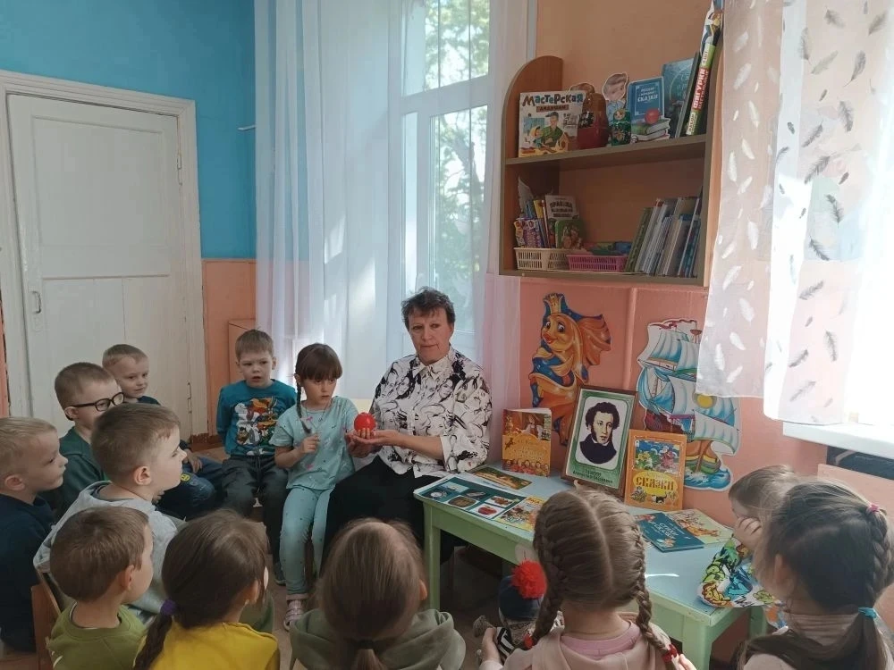 В нашем детском саду прошёл мини-проект ко дню рождения А.С. Пушкина! К реализации проекта были прив