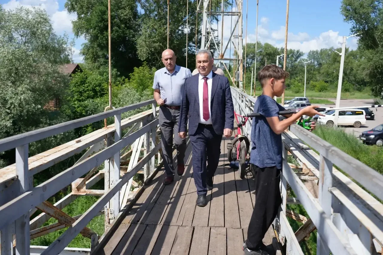 Глава Салавата проверил готовность городского пляжа к летнему сезону

Глава города Салават Марат Заг