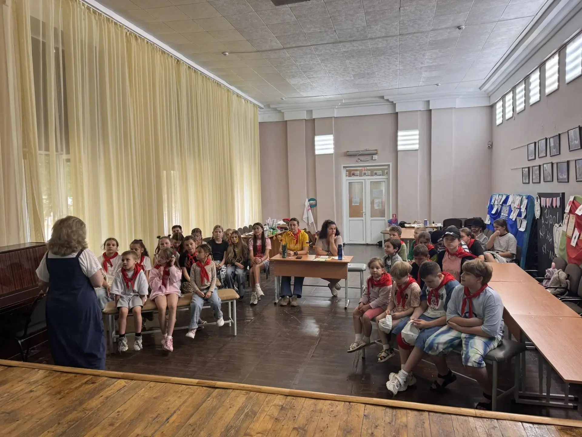 Пятый день смены в лагере «Фантазёры» прошёл под знаком Дня русского языка — ярко, твор...