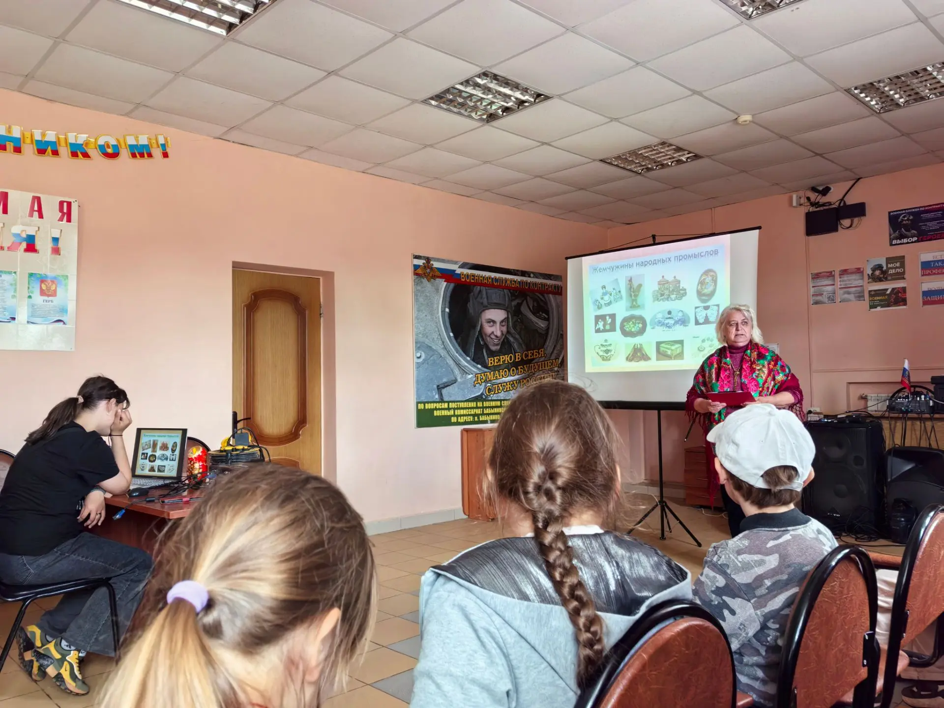 Наши таланты — наша гордость! 🇷🇺

🌸🌿☀️В продолжение Дня народных ремесел ребята летнего оздорови