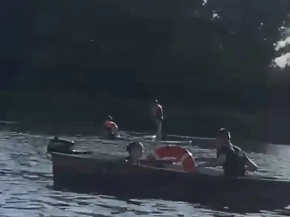 🏊‍♂️ На пляже «Подзеленье» спасатель вовремя пришел на помощь девочке

13 июня во время плавания у 