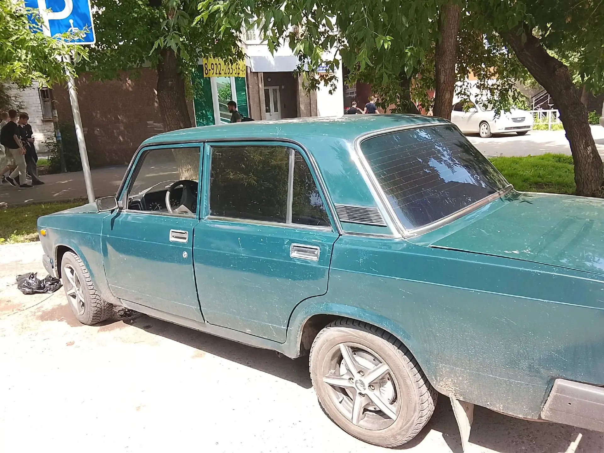 Продам ласточку в добрые руки, ухоженная как по салону так и по двигателю,сел поехал ,2 хозяина,на у