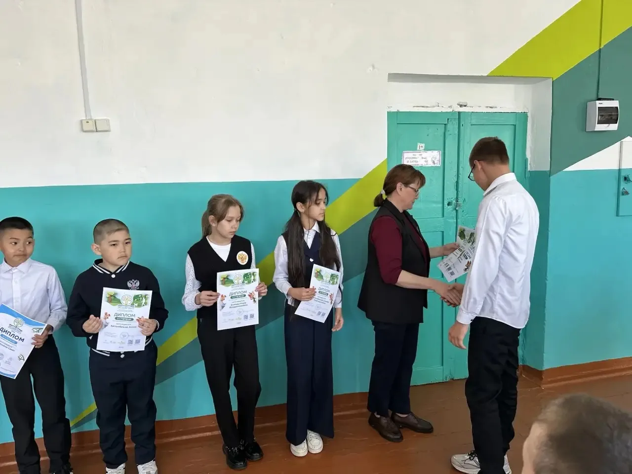 Традиционная линейка понедельника 🇷🇺