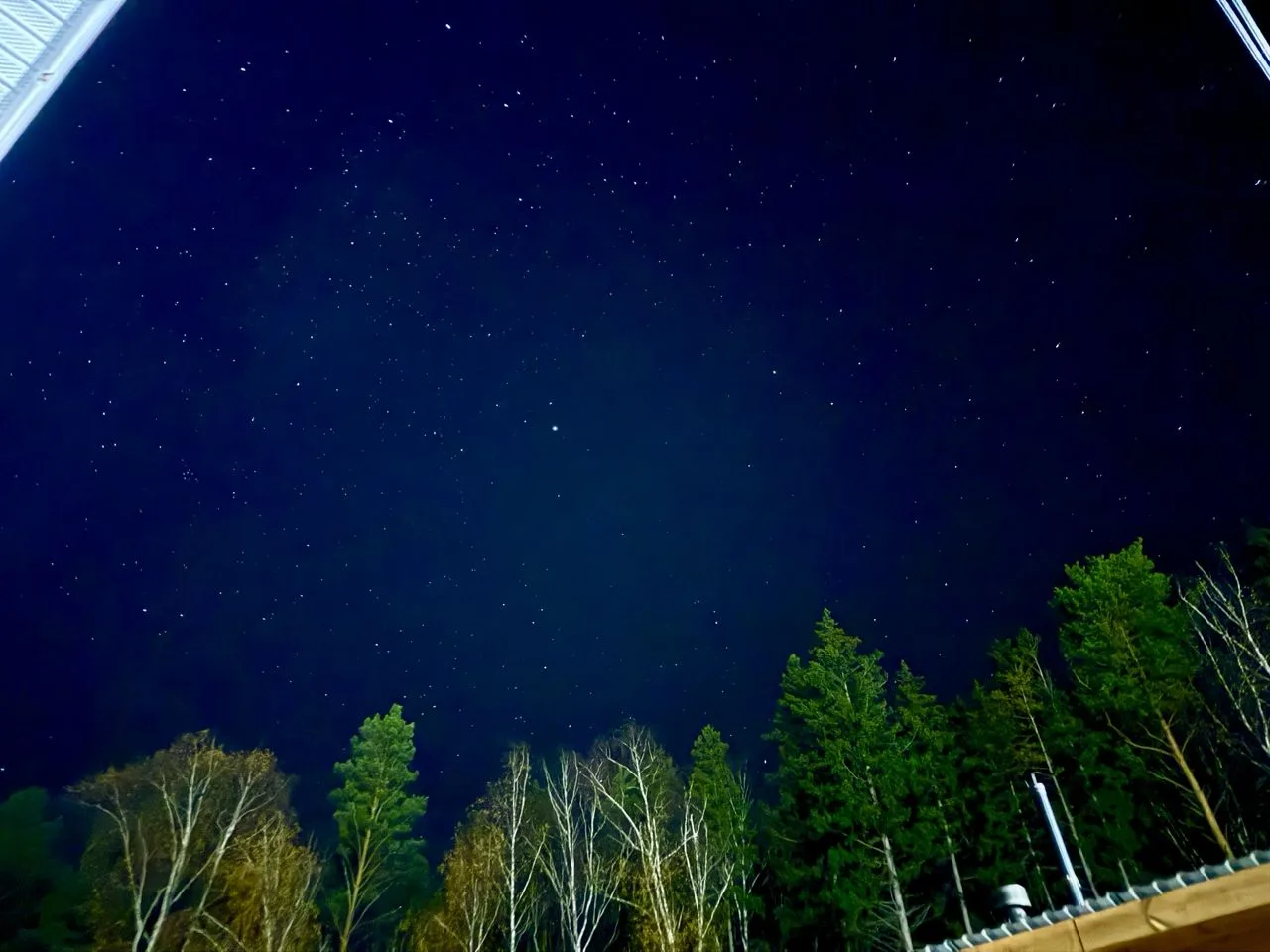 📸 Поймали в кадр звёздное небо над селом Тасеево. ✨