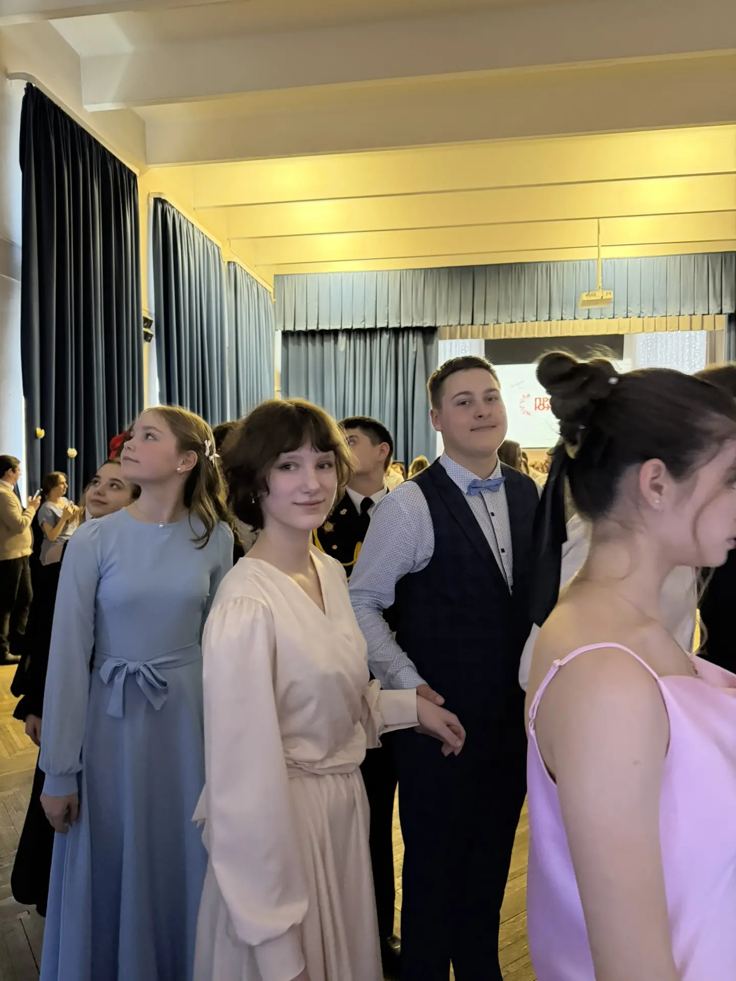 12 марта в стенах ГБОУ Школы №1552 прошел весенний бал ЮАО в рамках Фестиваля «ПроЮжный» Движения Пе