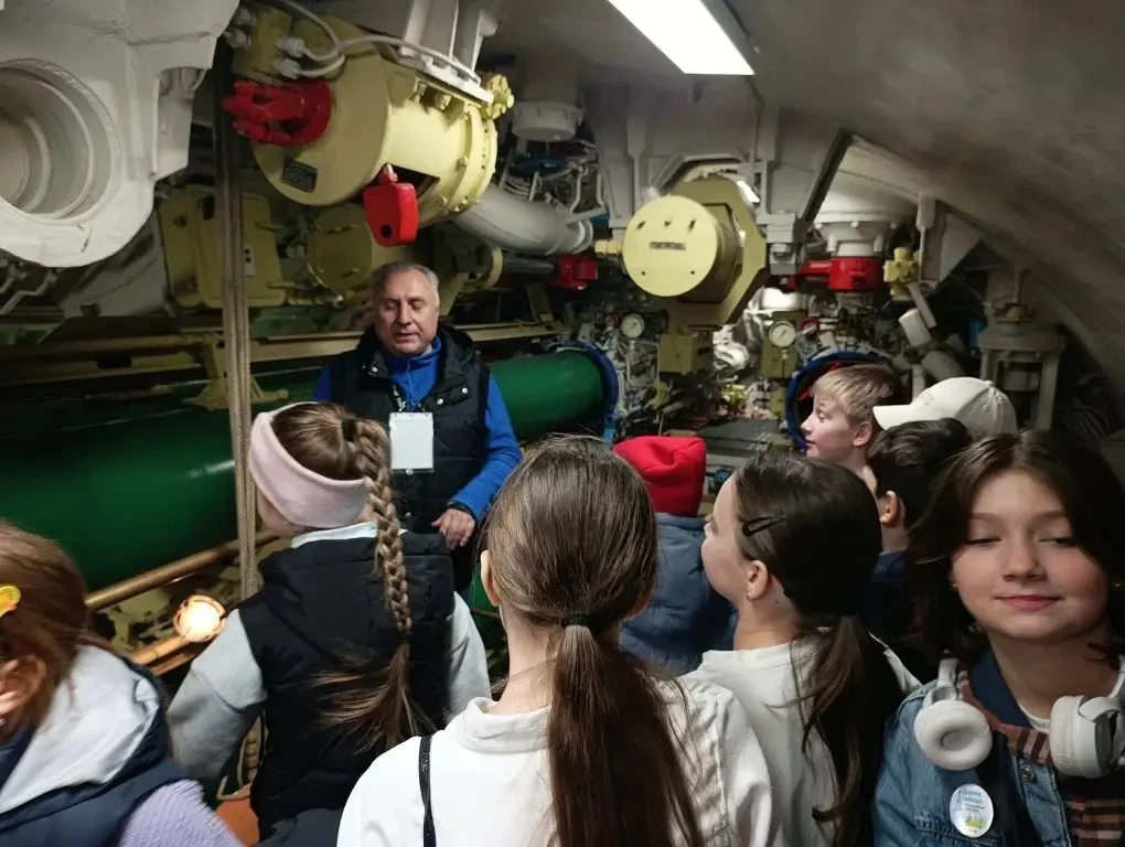 Все на борт! 🛥️  Программа «Дороги Победы» — по-настоящему впечатляющее и важное мероприятие! Она по