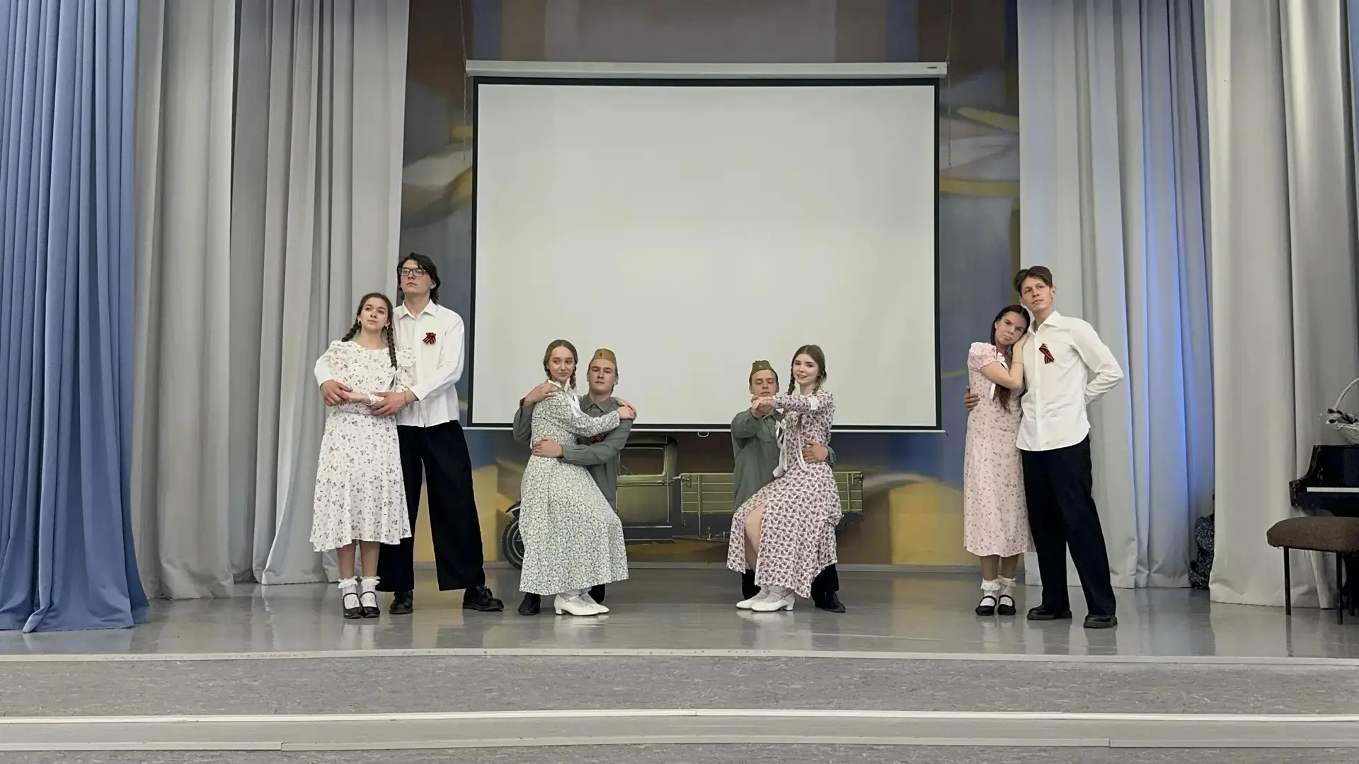 Память сердца ❤️  В школе на Кржижановского прошло праздничное представление «Память сердца» — трепе