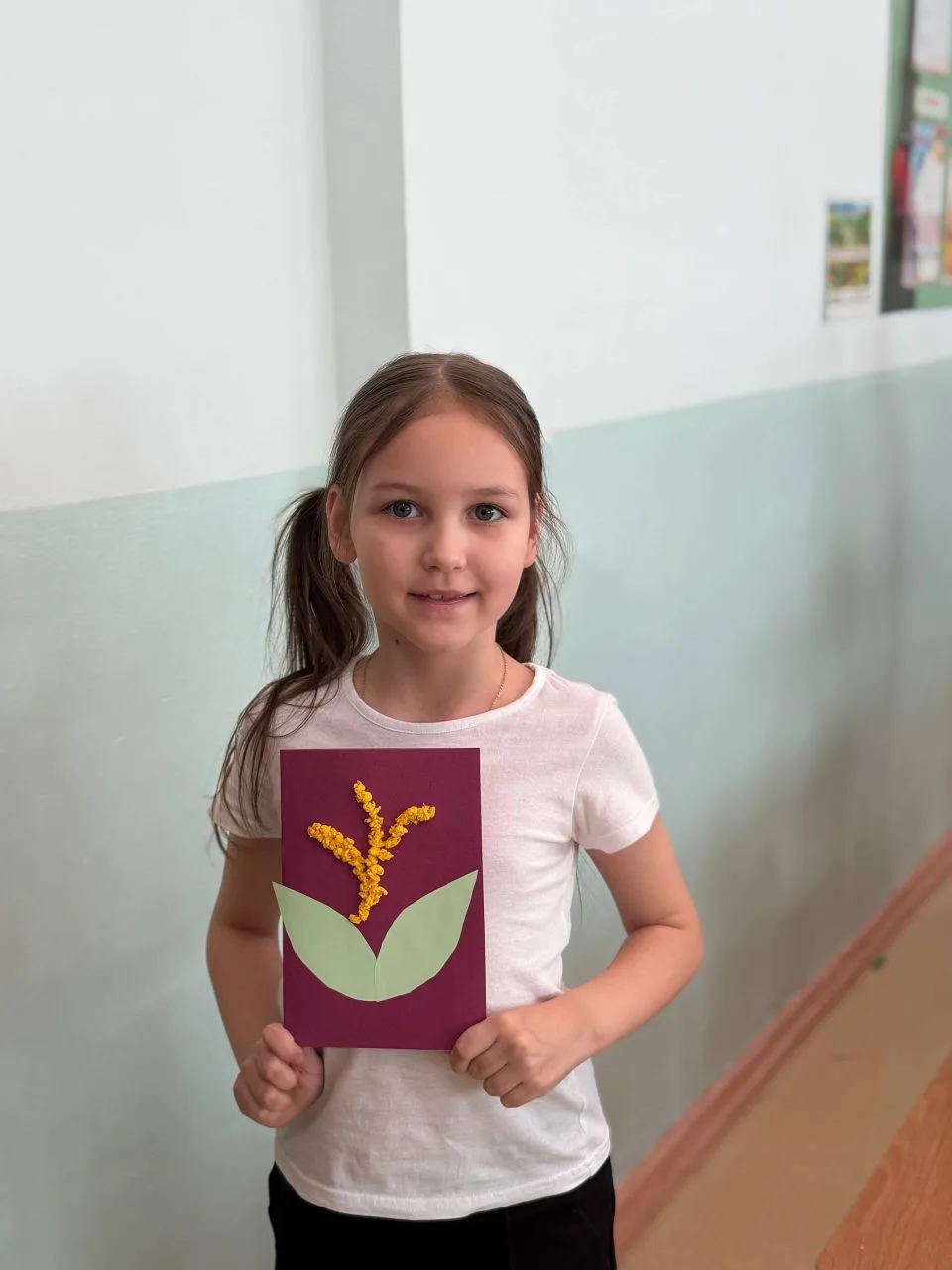 🌸 Маленькие руки — большое сердце! 🌸  Совет учащихся нашей школы вместе с первоклассниками из 1 «Б» 