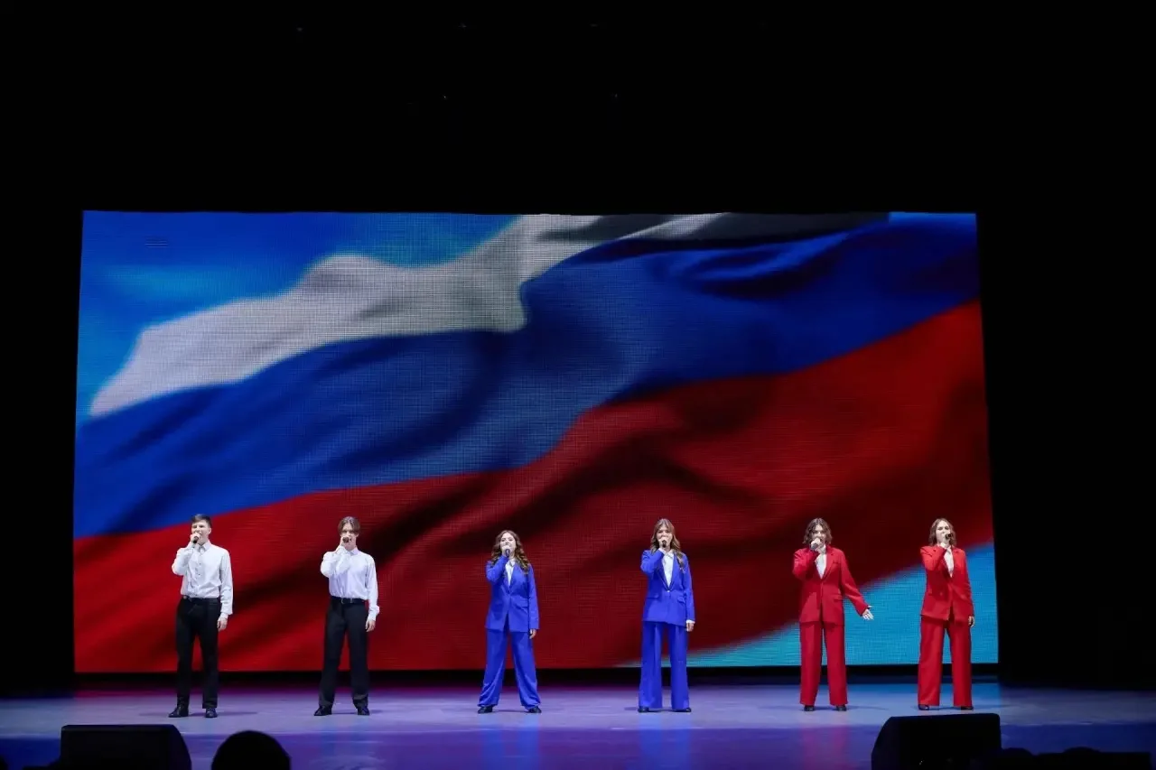 В Томске прошла региональная конференция Единой России. Главный итог - утверждение обно...