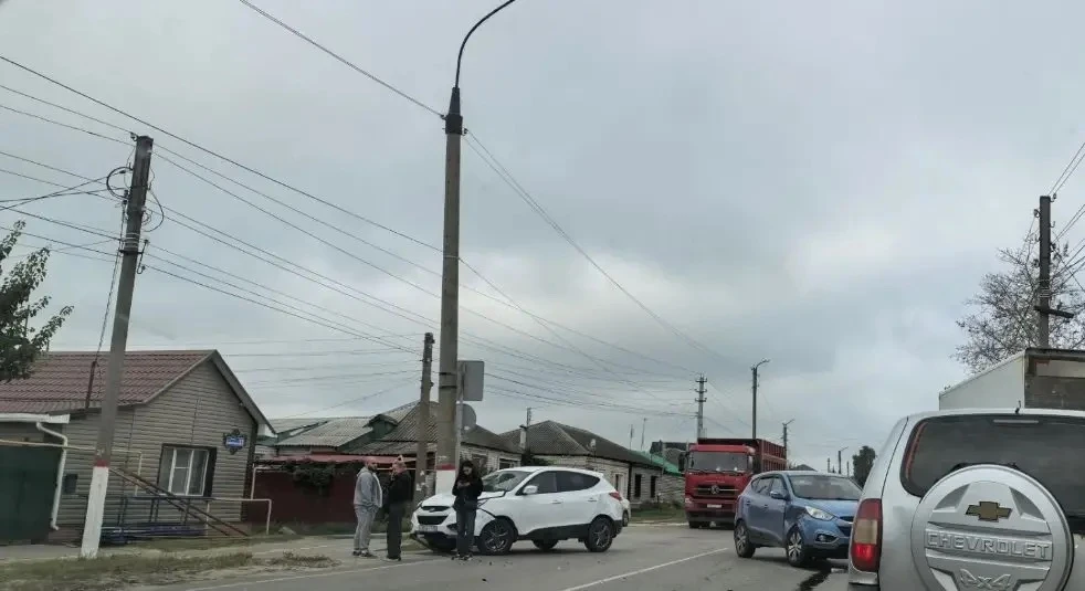 На Советской у 9 школы ДТП.