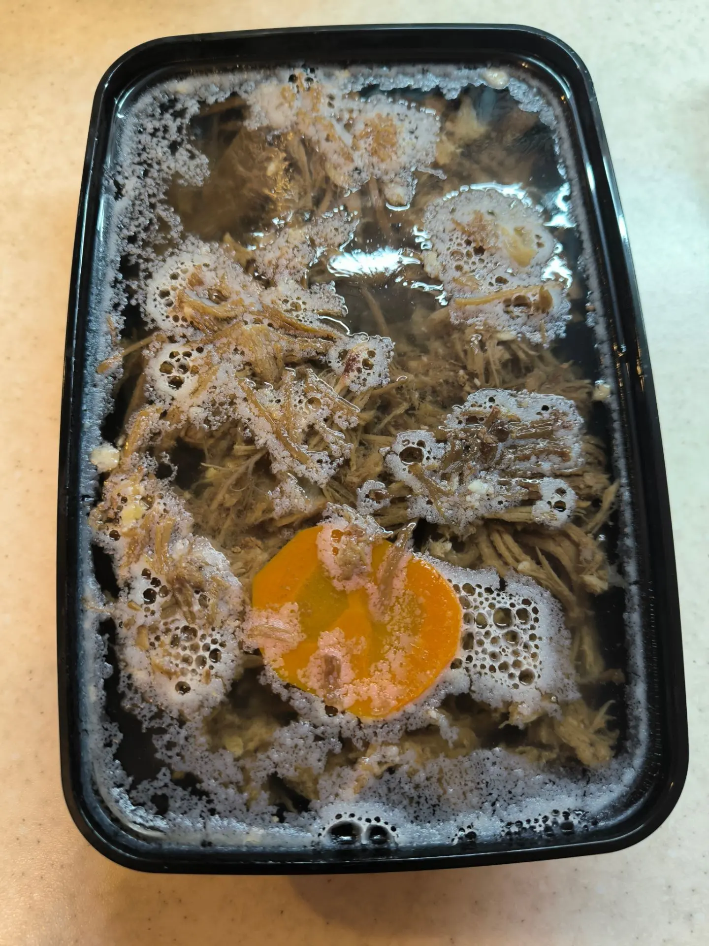 Девочки, холодец очень вкусный. Обычно готовлю сама, но что то давно не готовила его и ...