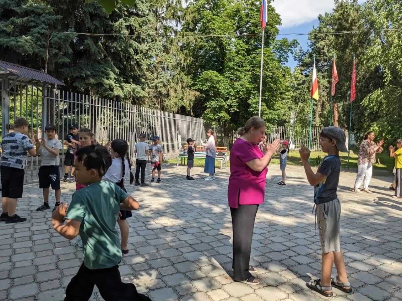 🔟день 
День экологии в лагере «Солнышко»☀️
 Сегодня в нашем лагере прошёл День экологии — яркий, до