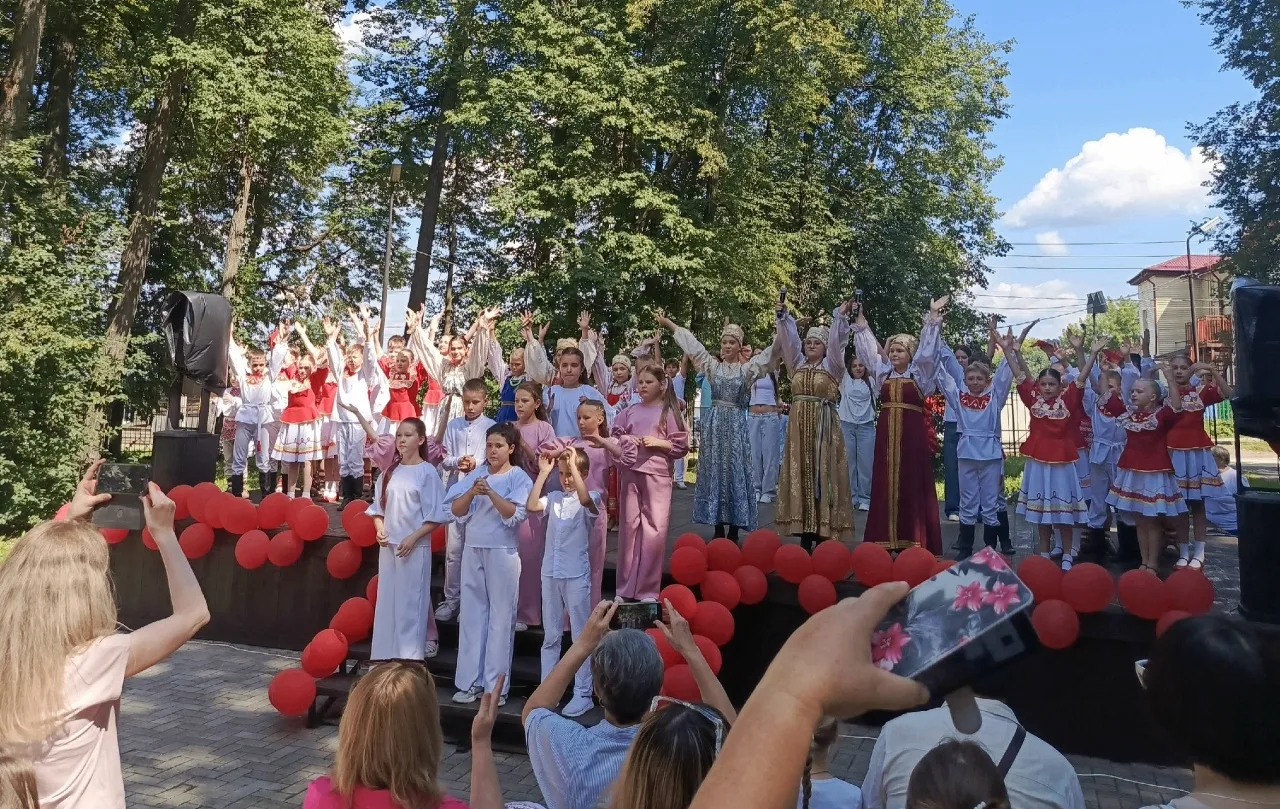 Коллектив Суксунской ДШИ принял активное участие в организации праздничных мероприятий, посвящённых 