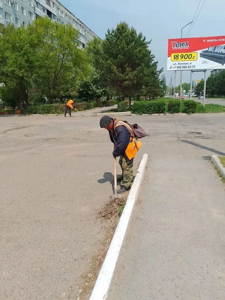 Наведение порядка в городе продолжается!   В среду, 13 мая, силами муниципального учреждения «Спецсл