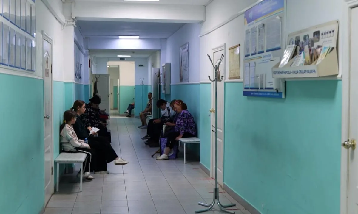 В Ивантеевской районной больнице постепенно обновят автопарк скорой помощи, сделают ремонт в инфекци