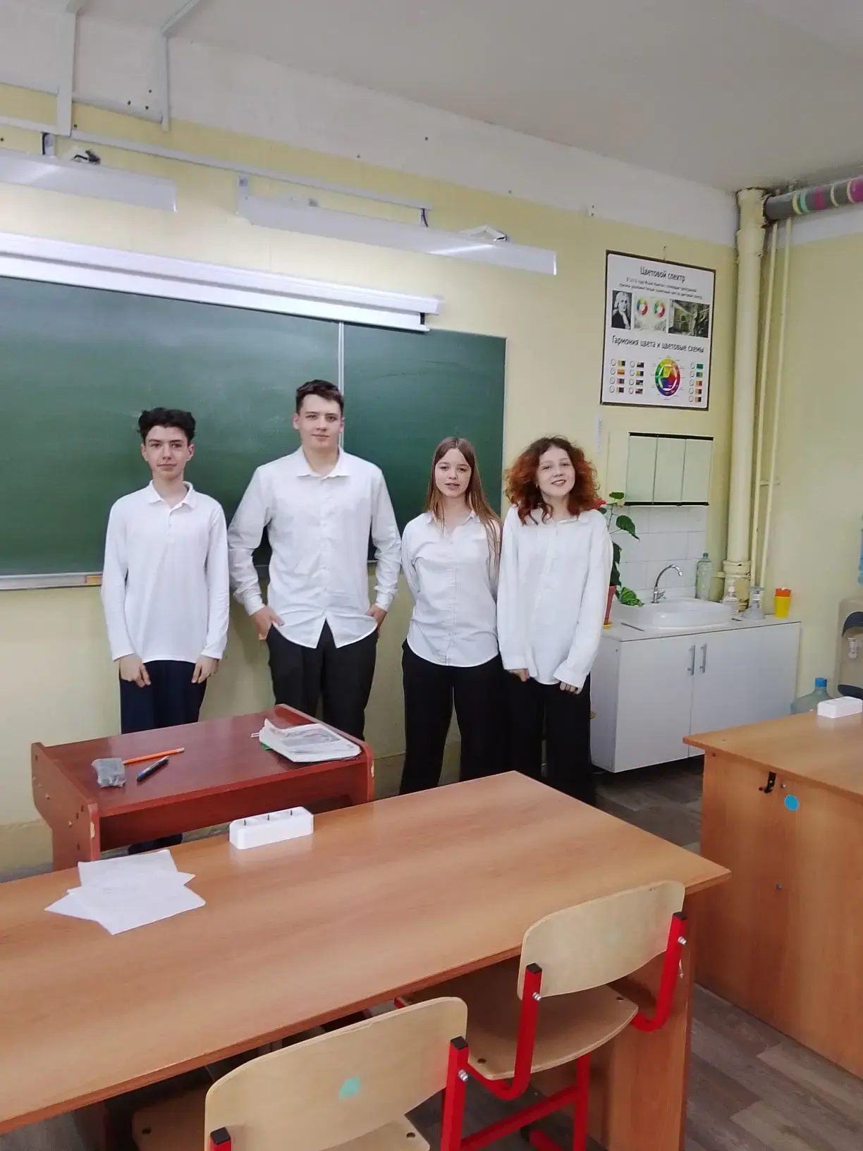 👉На внеурочном занятии "Моя семья" учащиеся 7г класса учились взаимоотношению с одноклассниками, ува