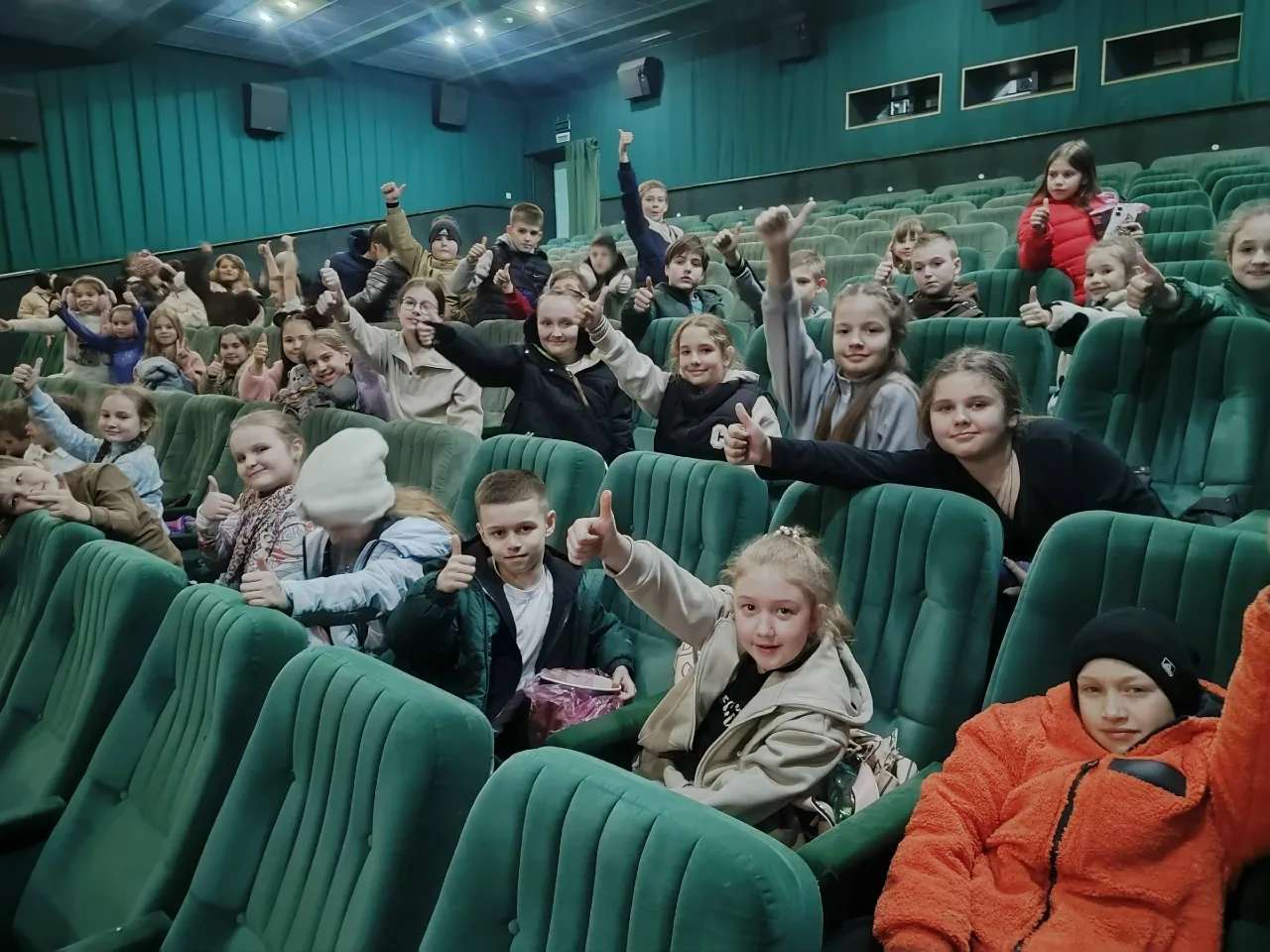 ✨В дни весенних каникул быть вместе с одноклассниками – это событие!  😃В честь завершения третьей че