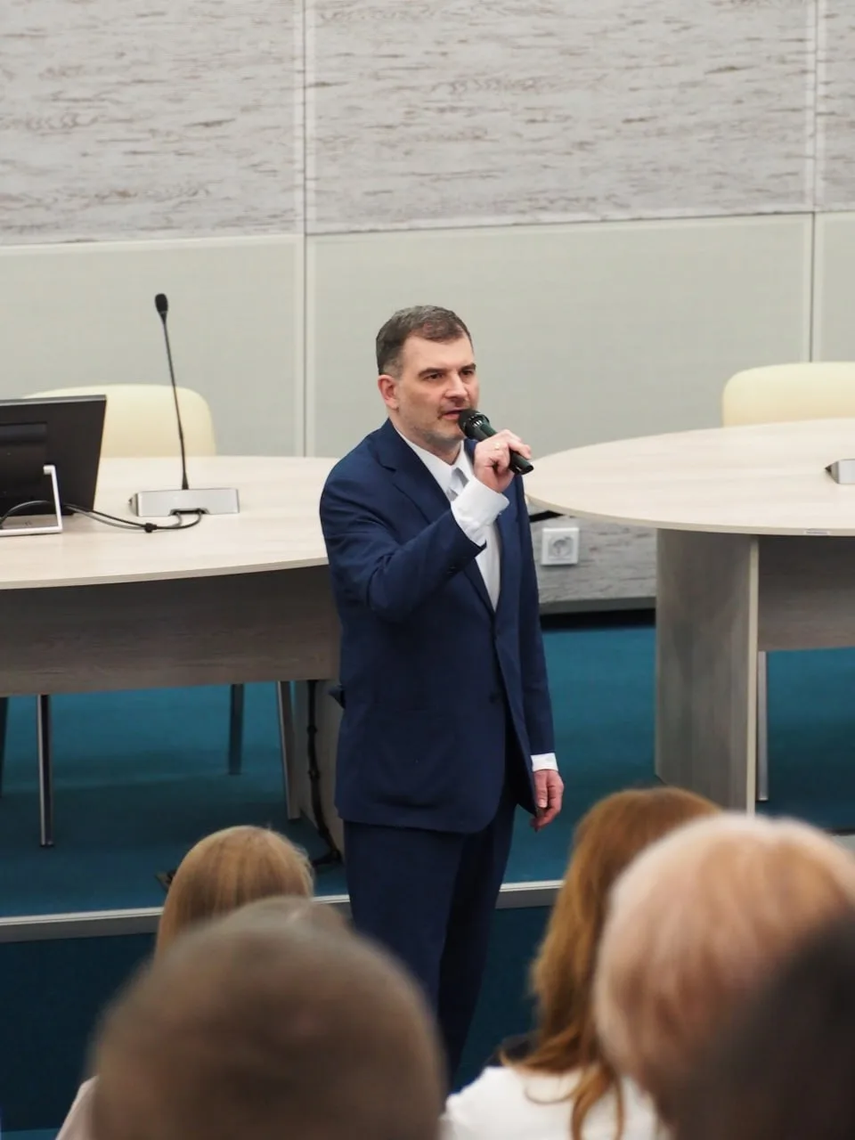 🌸🇷🇺6 мая стены онкологического диспансера наполнились светом и музыкой — здесь состоялся душевный ко