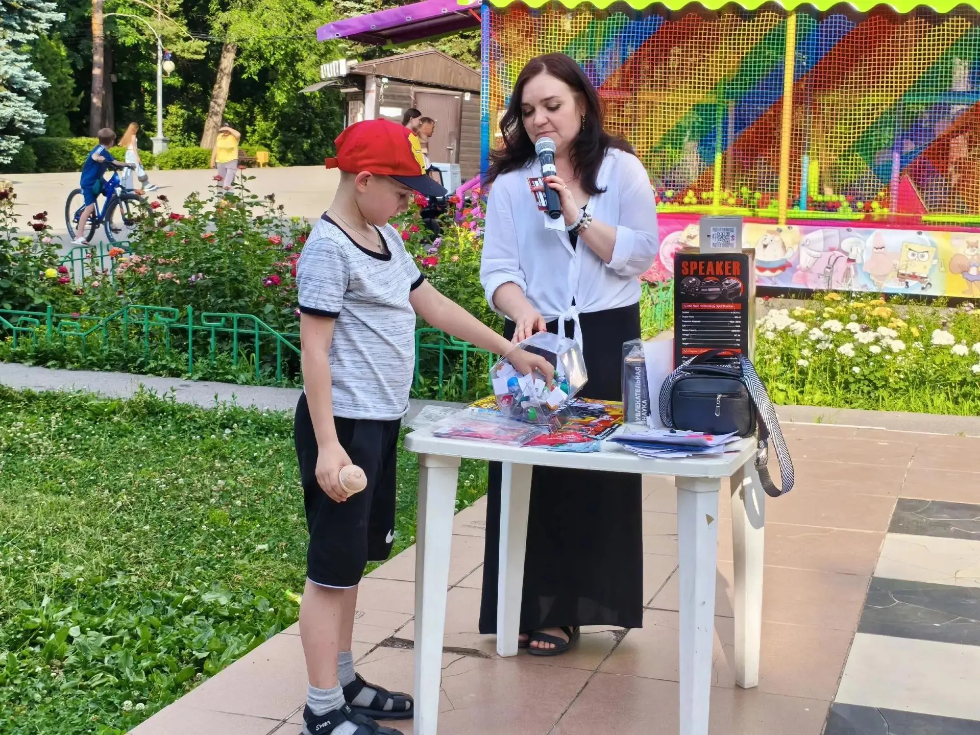 🎉 Яркий праздник спорта и творчества: концерт школы «Дзюдока» в парке «Гидростроитель»!