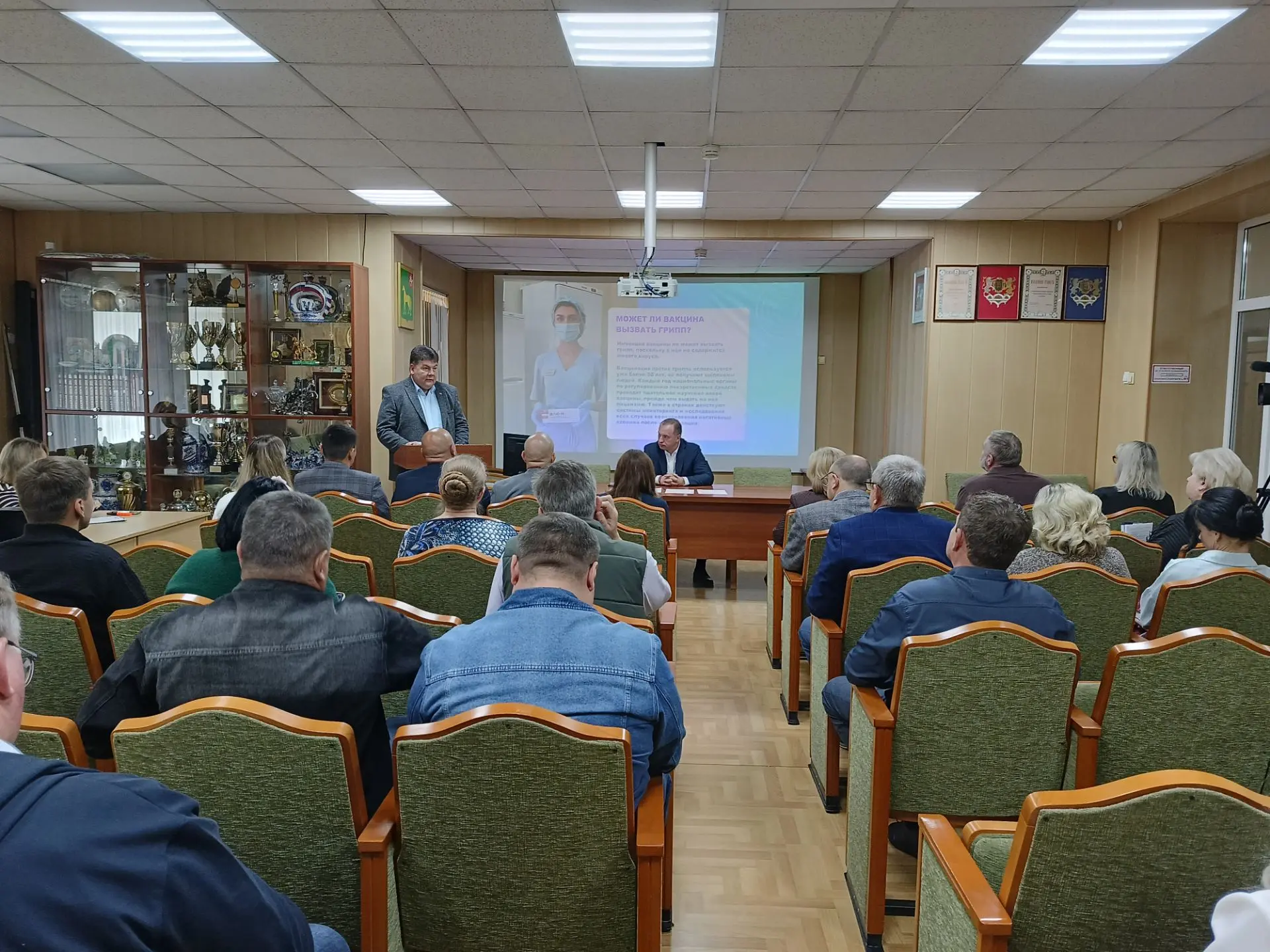 💉Главный врач Раменской больницы Сергей Маркитан выступил на оперативном совещании у г...