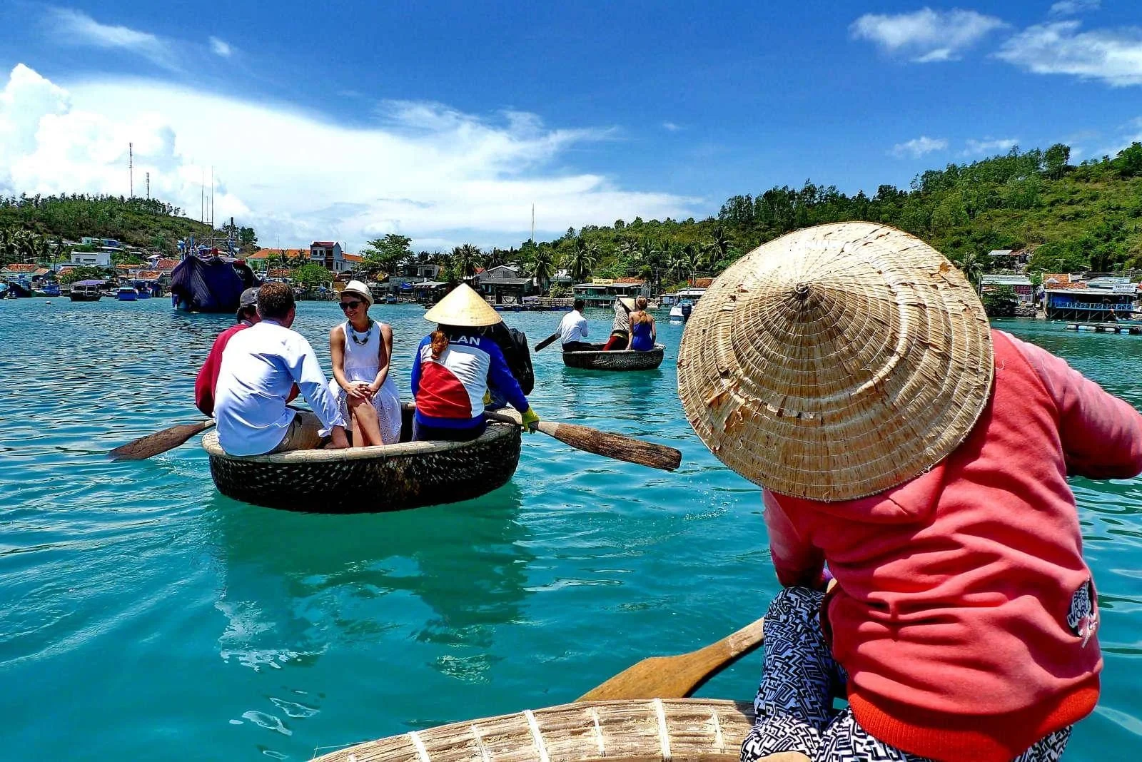 🇻🇳 Вьетнам побил туристический рекорд. 10,6 млн гостей за 5 месяцев

По данным национального управ