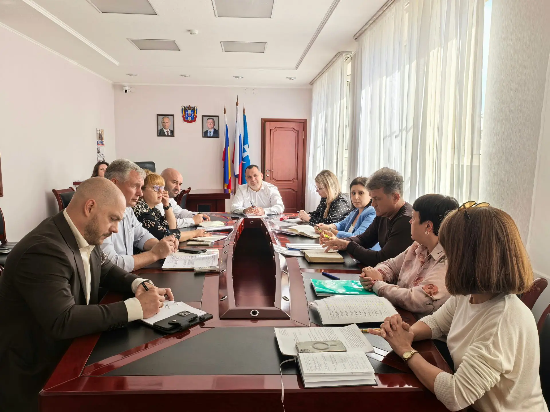 Сегодняшнее планерное совещание начал с актуального для части жителей нашего города воп...
