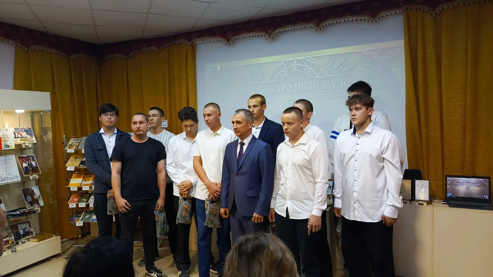 Сегодня в Адамовском музее прошло особенное событие — День призывника.