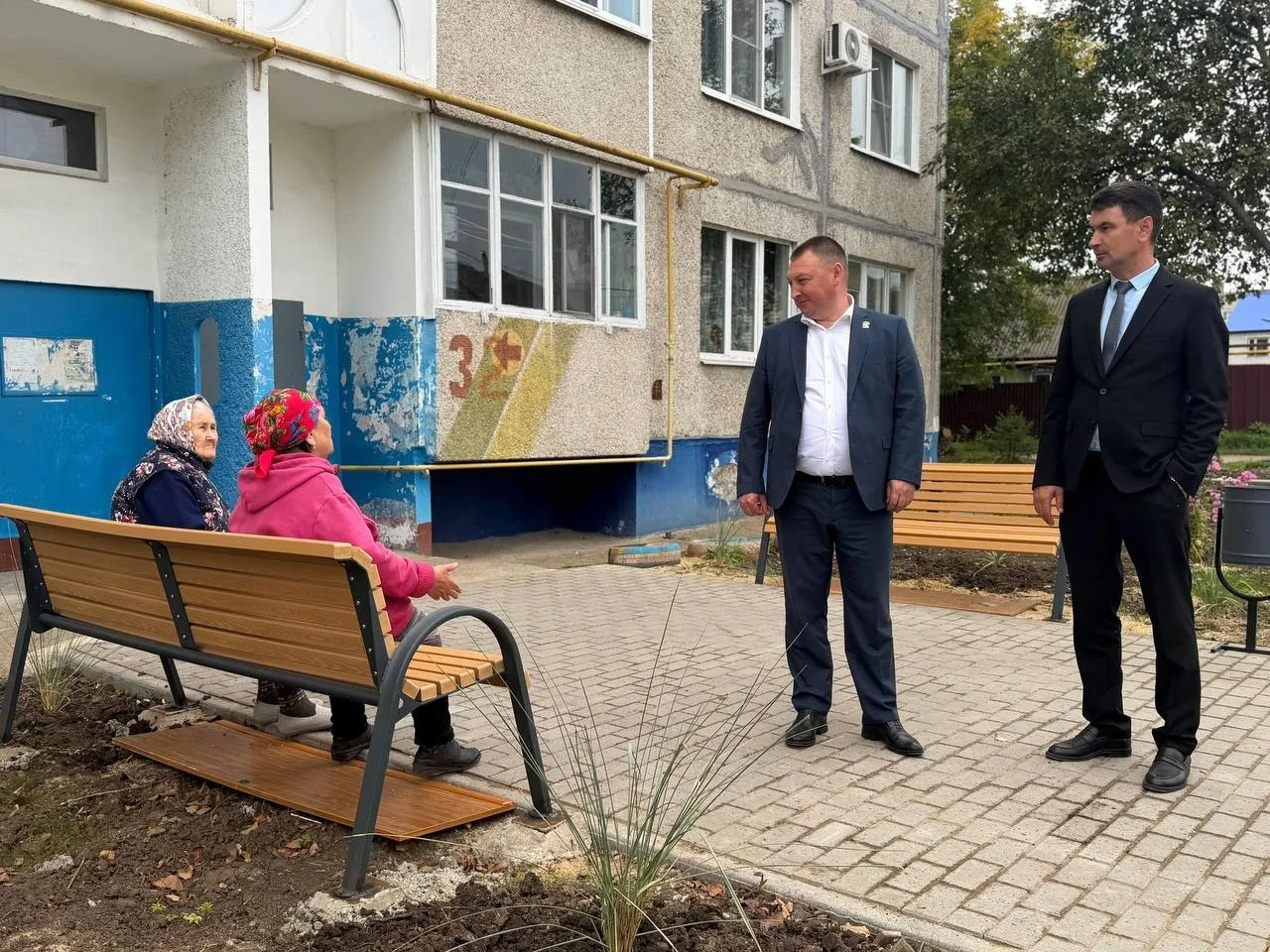 Во дворе дома №17 на улице Куйбышева в Канаше завершено благоустройство по программе «Н...