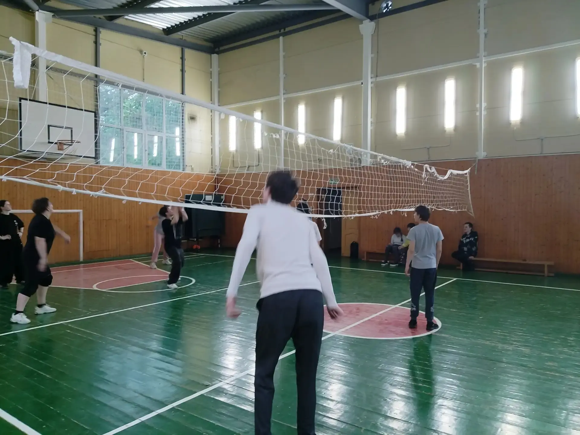 🏐 Дружба победила на волейбольном турнире!