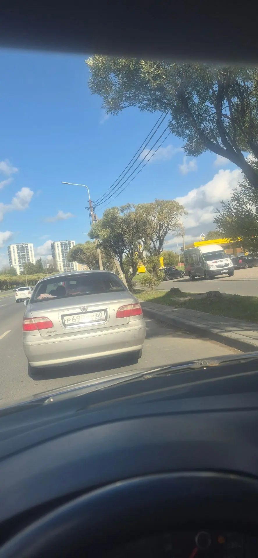 ‼️ В Пскове снова появились очереди за бензином. На данный момент стоят перед Лукойлом ...