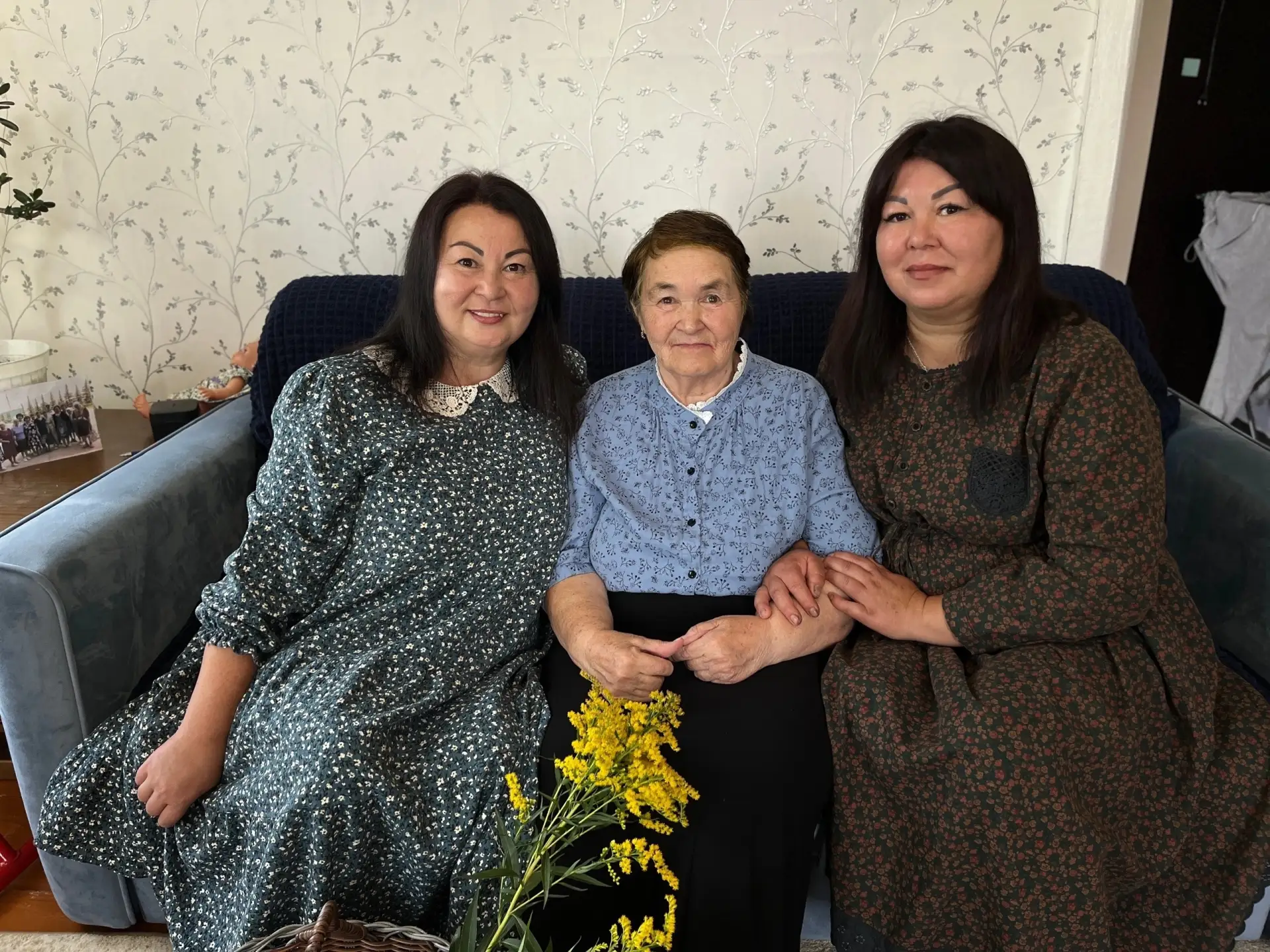 🌺Сегодня в программе "Песня в подарок" на нашем телеканале родные и близкие поздравляют