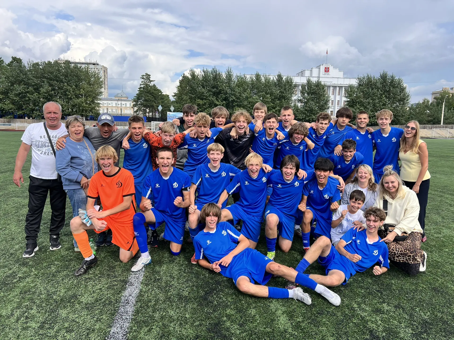 ⚽ "ДИНАМО" 2009 — ЛИДЕР! ТРИ ПОБЕДЫ ПОДРЯД И УВЕРЕННОЕ ПЕРВОЕ МЕСТО! 🥇💙