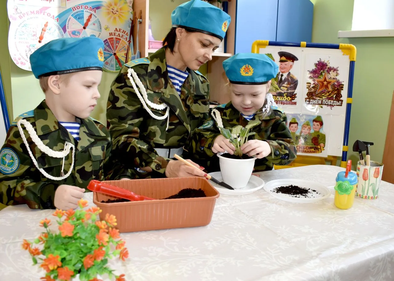 В чебоксарских детских садах стартовала ежегодная социально-патриотическая акция «Цветок ветерану»  