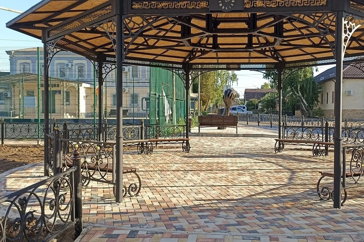 🏗 В Благодарном благоустроили территорию рядом с парком аттракционов