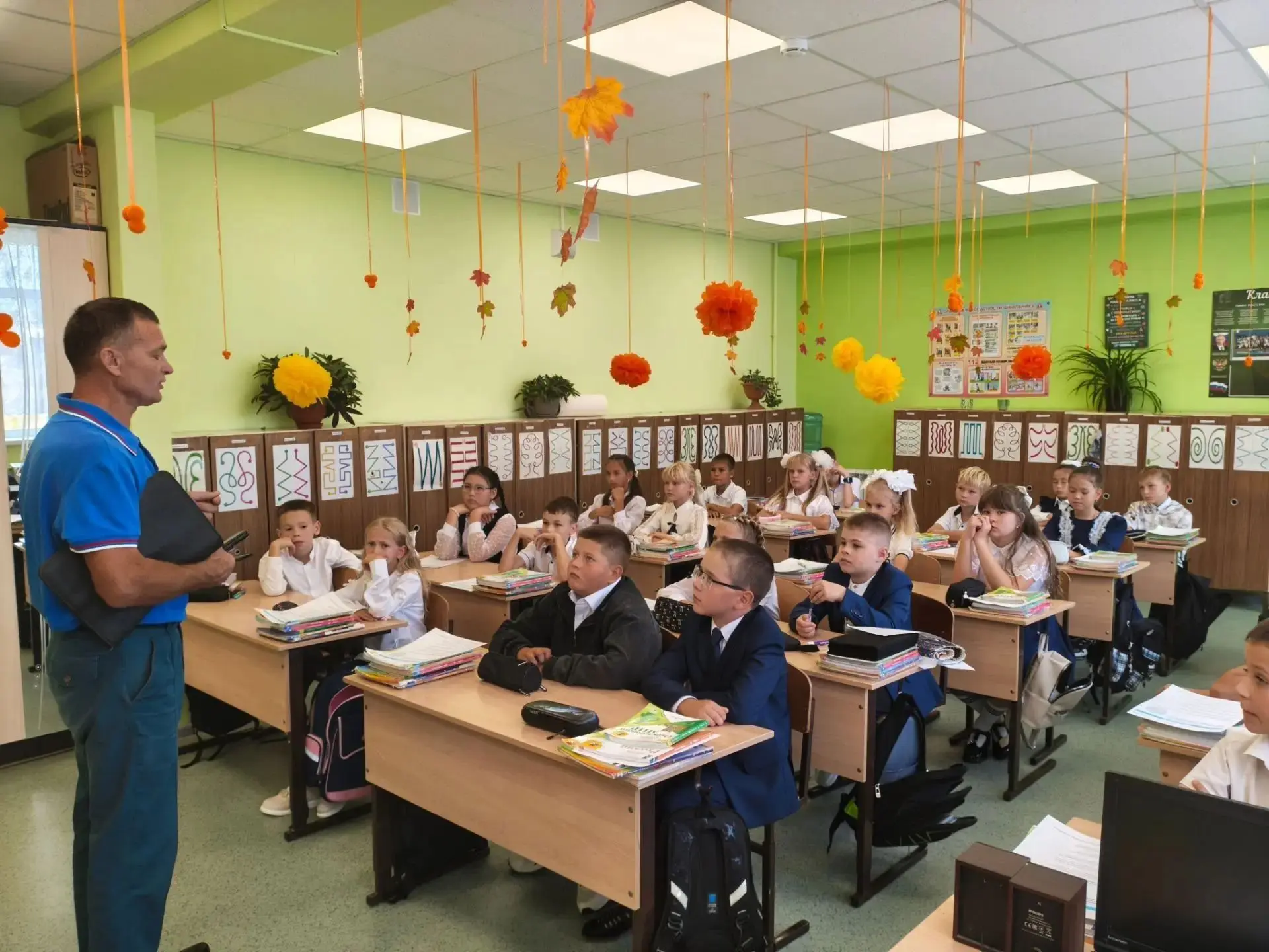 1 сентября в нашей школе, с целью патриотического воспитания, прошел Урок мужества с ми...