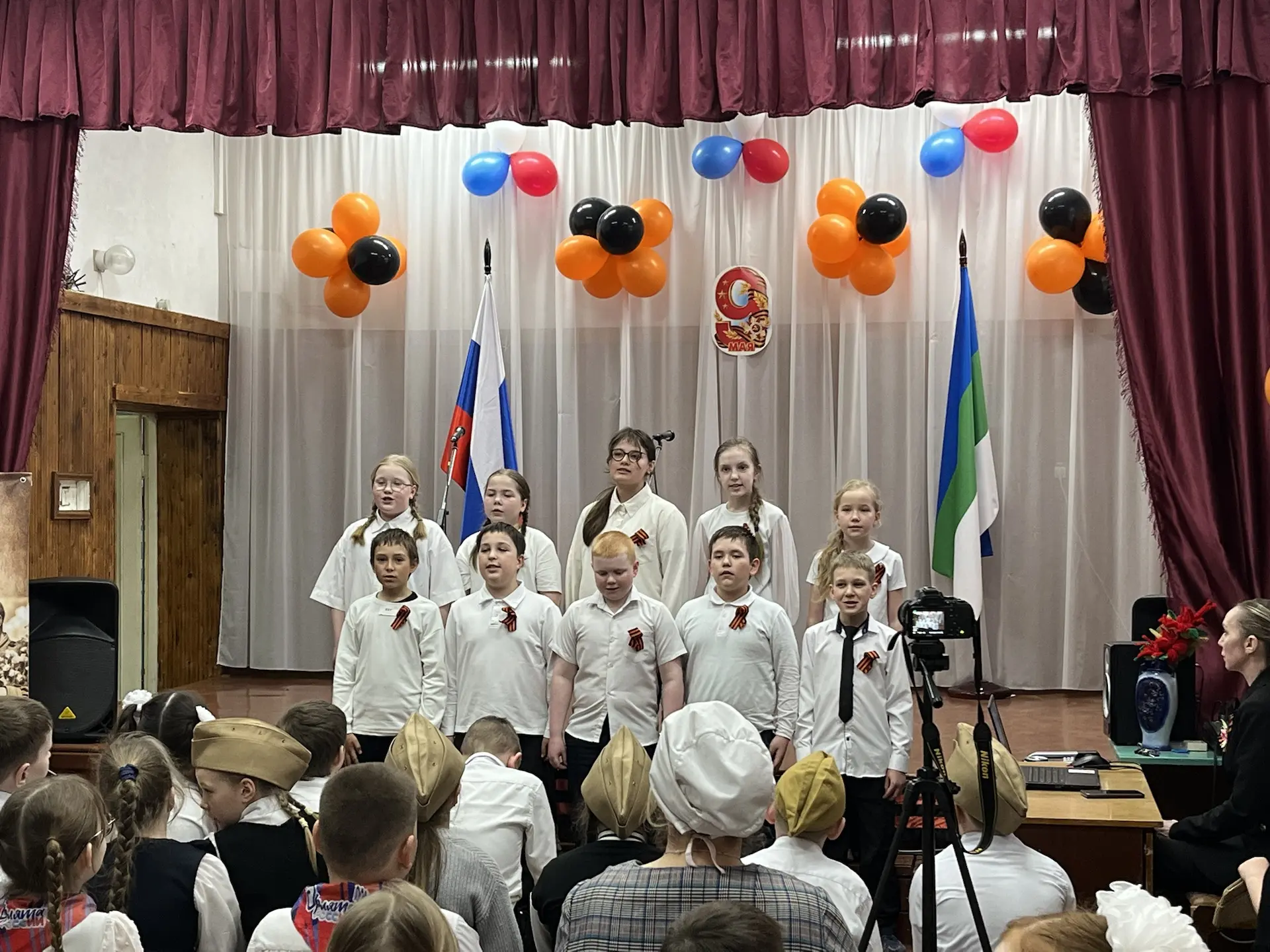 Праздничный концерт ко Дню Победы: память, которую храним 🌟

Сегодня в нашей школе состоялся торжес