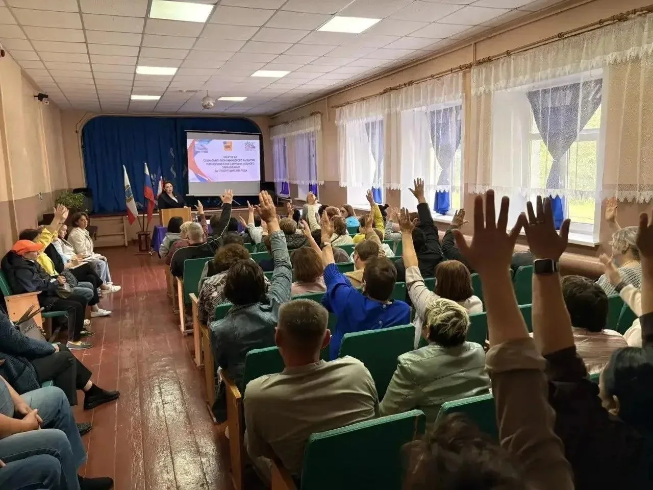 👥В посёлках Новопушкинского МО проходят встречи с жителями