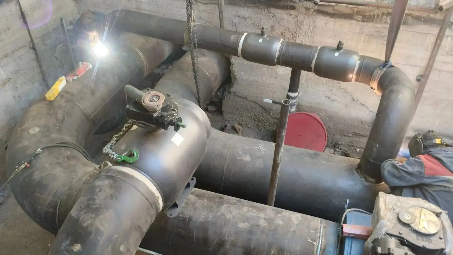 ❗️На территории ЗАТО Северск завершились работы по капитальному ремонту сетей водо- и т...