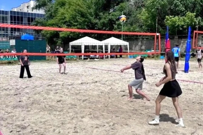 🏐26 команд собрал в Пятигорске очередной Фестиваль пляжного волейбола